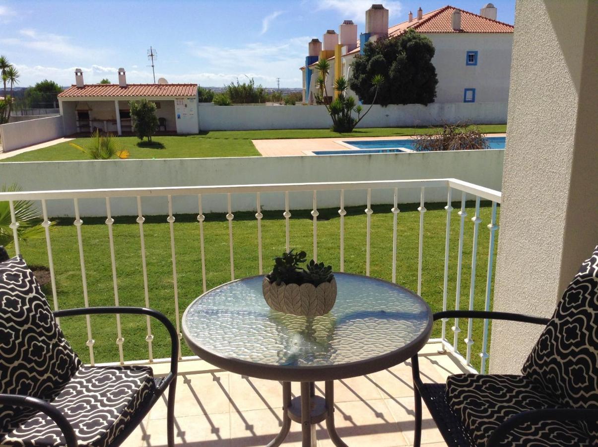 Palmeiras Apartement - T1 Com Piscina Baleal Exterior photo